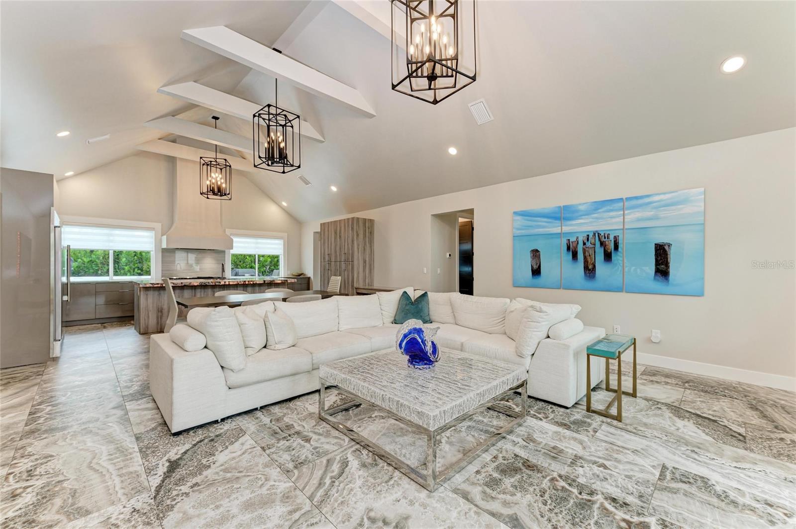 A4663262 Property Photo