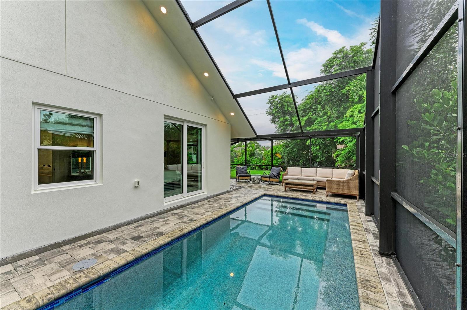 A4663262 Property Photo