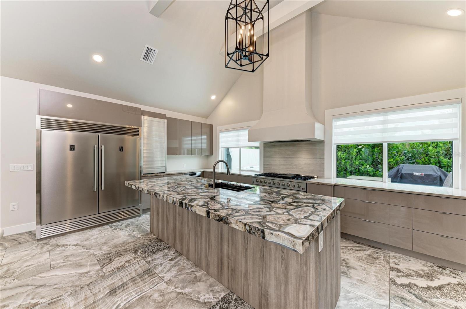 A4663262 Property Photo