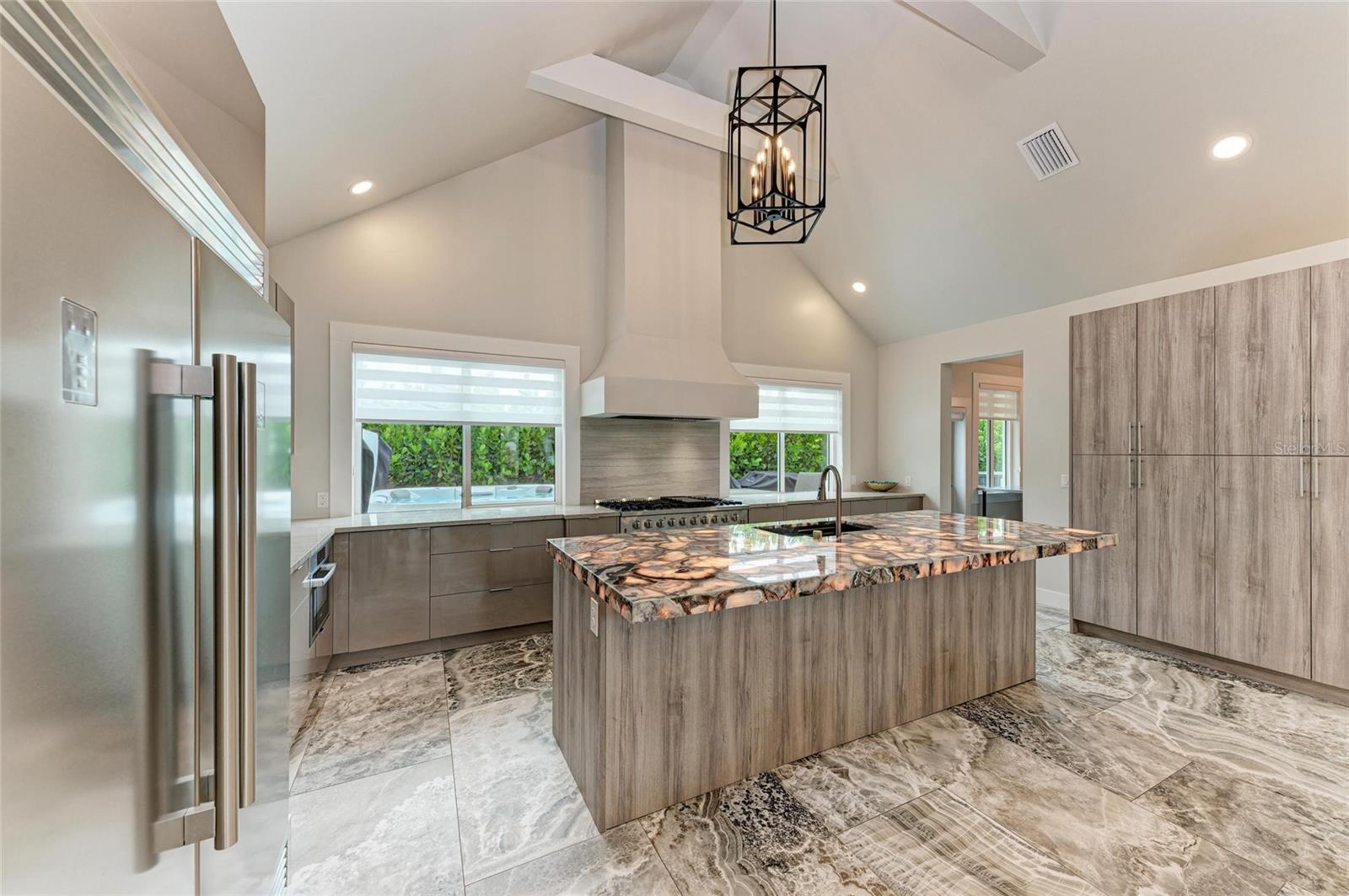 A4663262 Property Photo