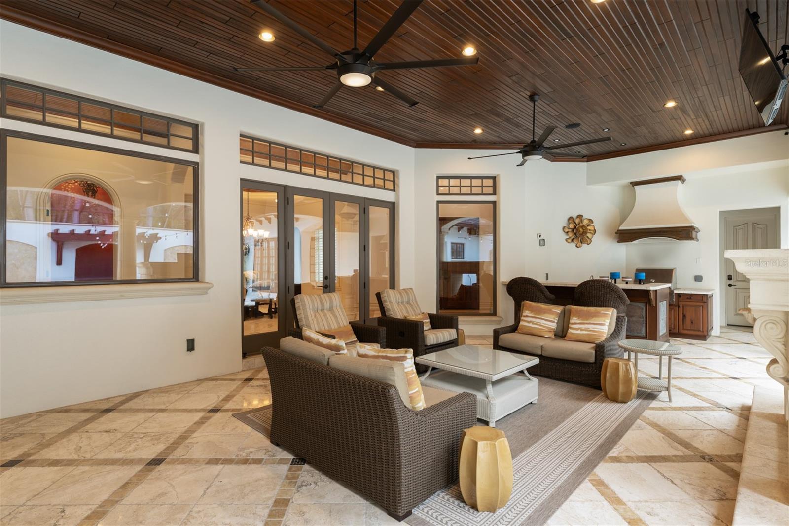 O6339134 Property Photo