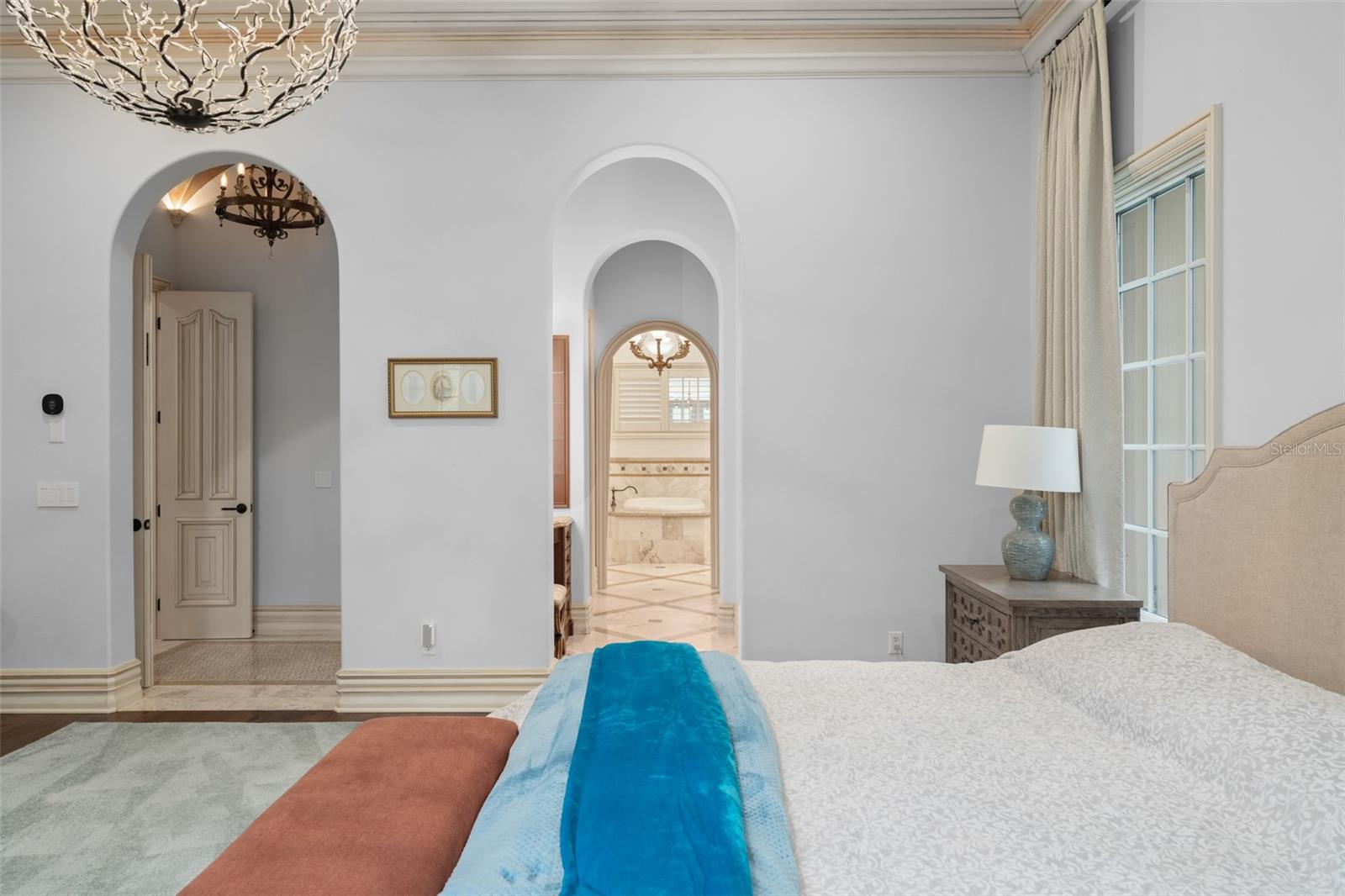 O6339134 Property Photo