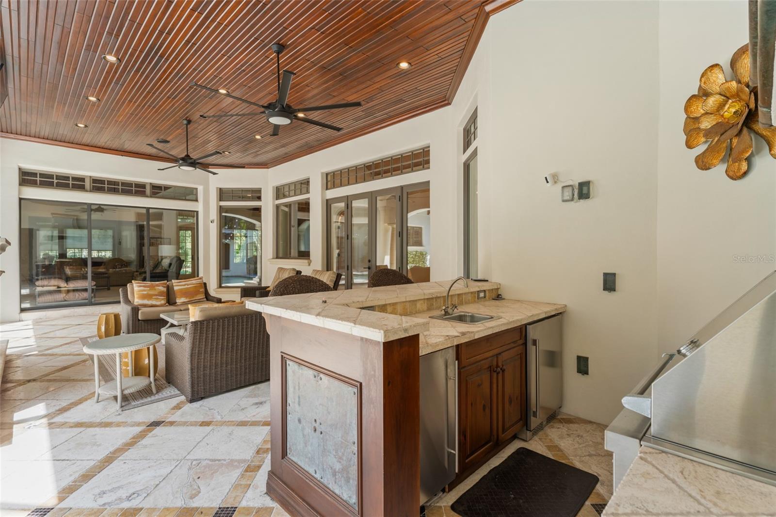 O6339134 Property Photo