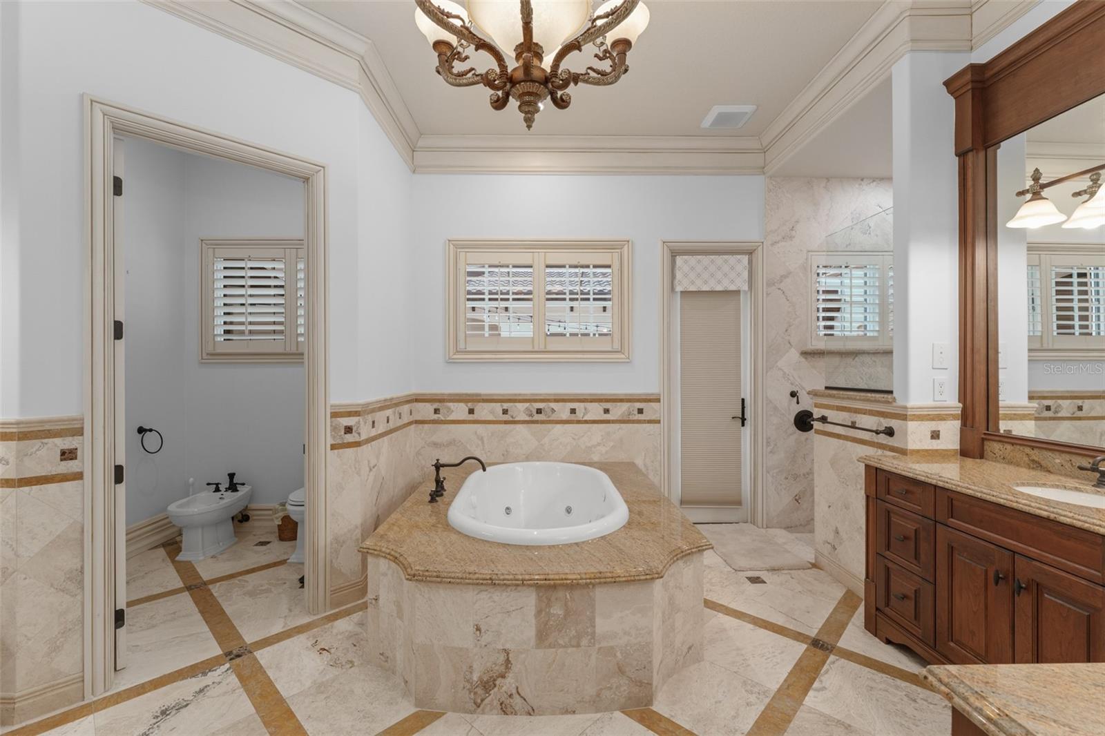 O6339134 Property Photo