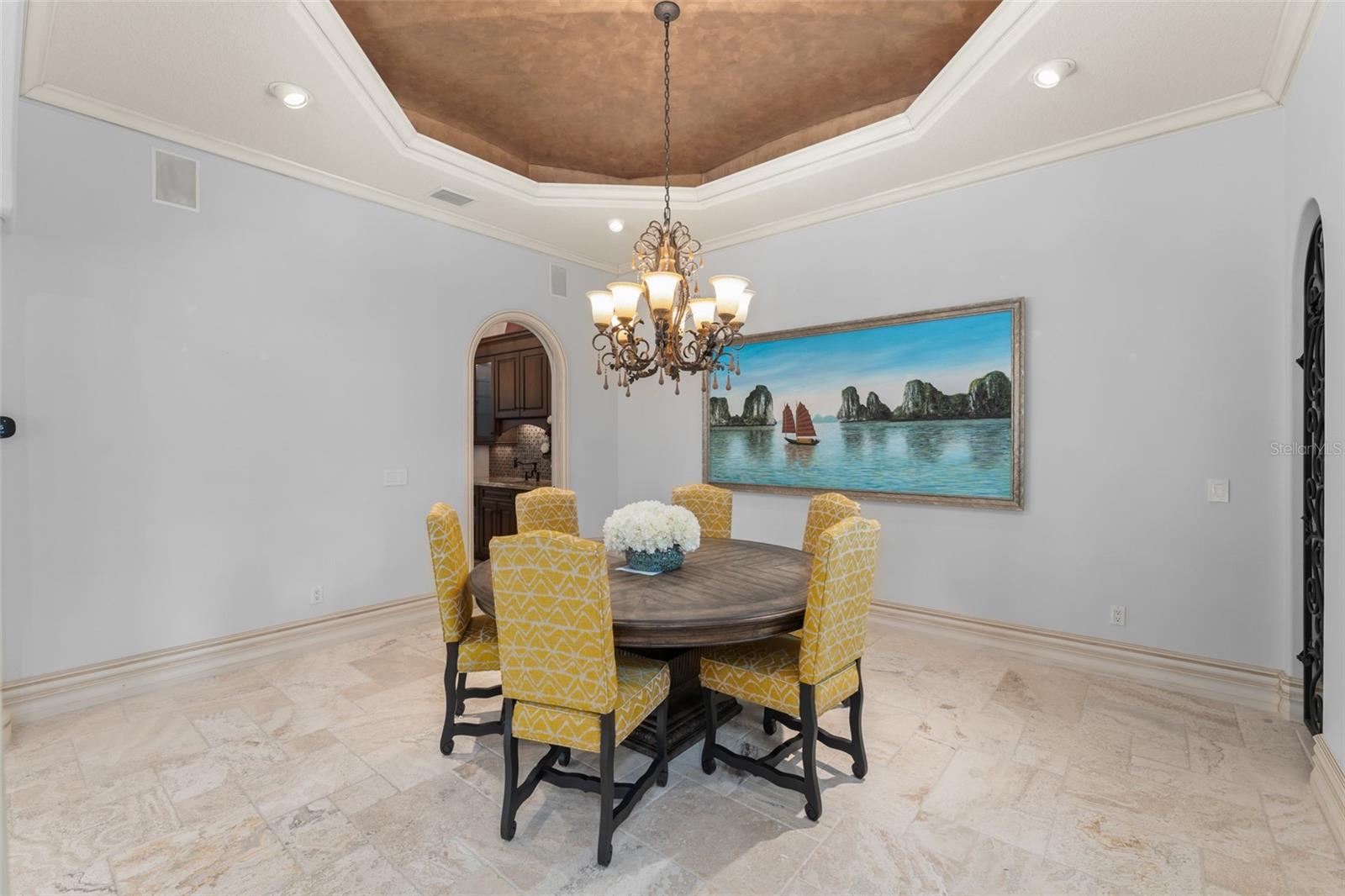 O6339134 Property Photo