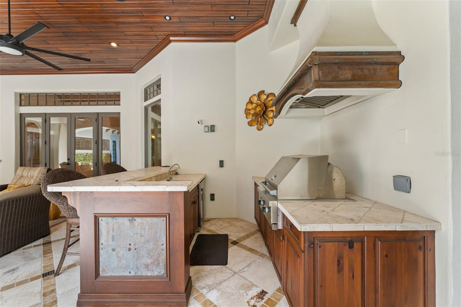 O6339134 Property Photo