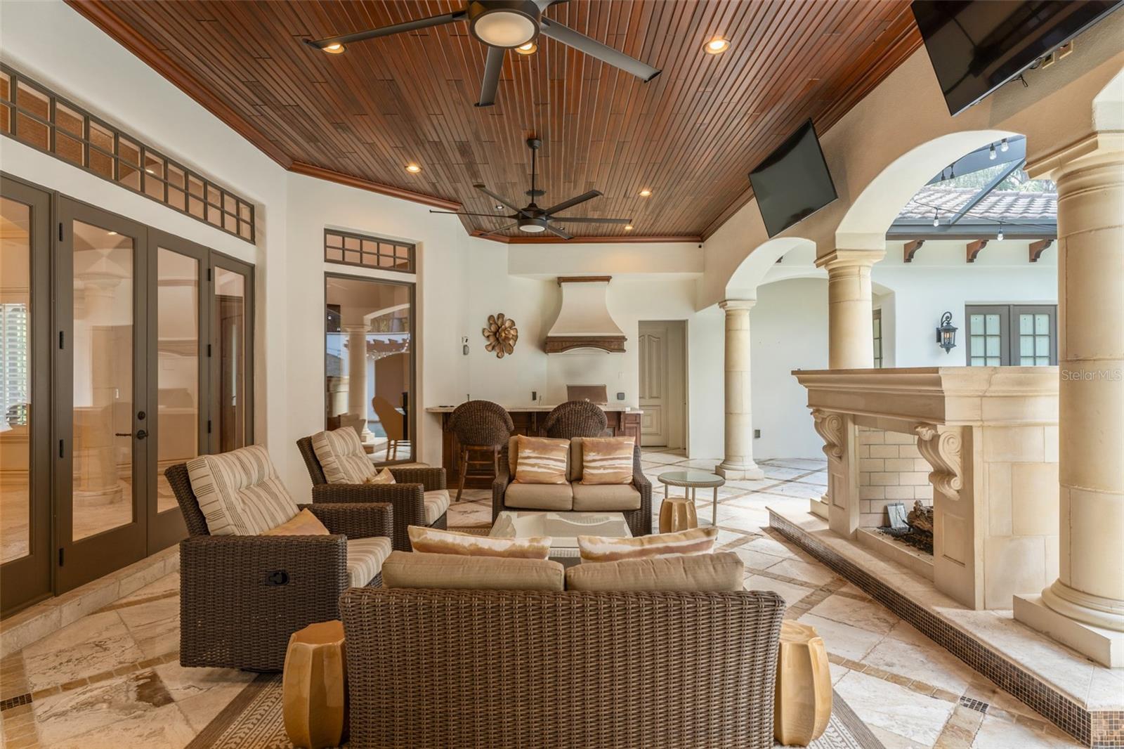 O6339134 Property Photo