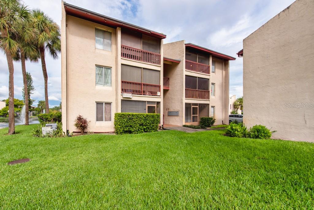 8602 CHAMPLAIN CT #93, TAMPA, FL, 33614