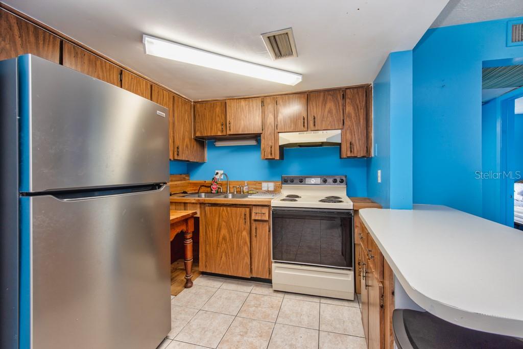 8602 CHAMPLAIN CT #93, TAMPA, FL, 33614