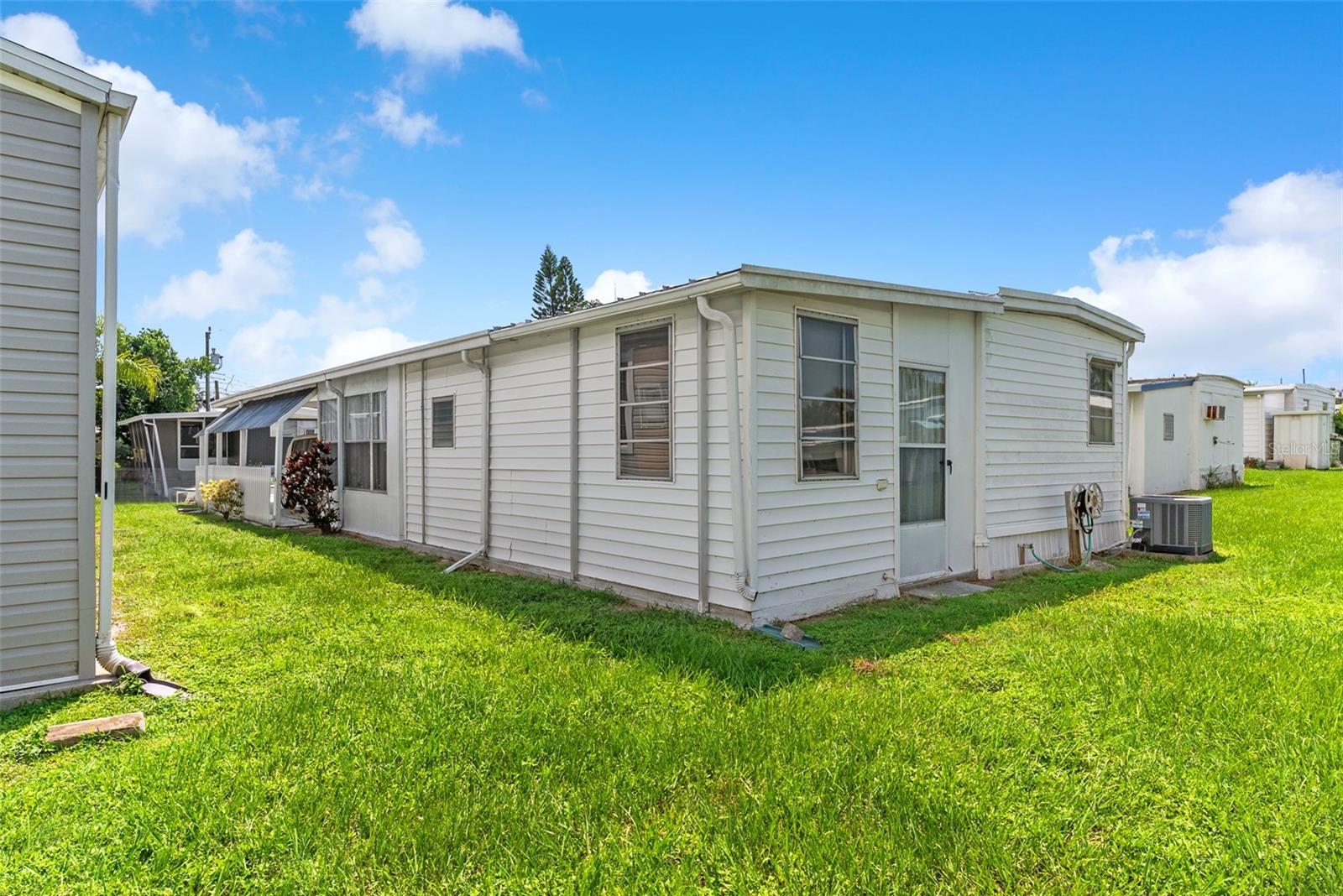 TB8421515 Property Photo