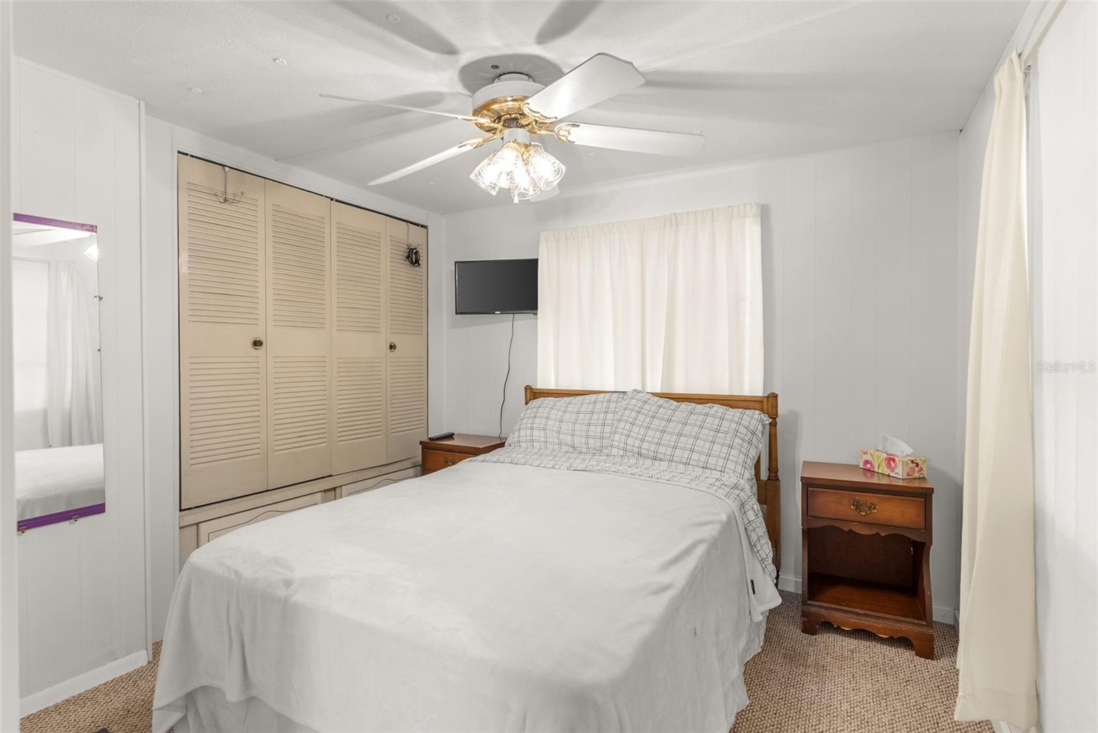 TB8421515 Property Photo