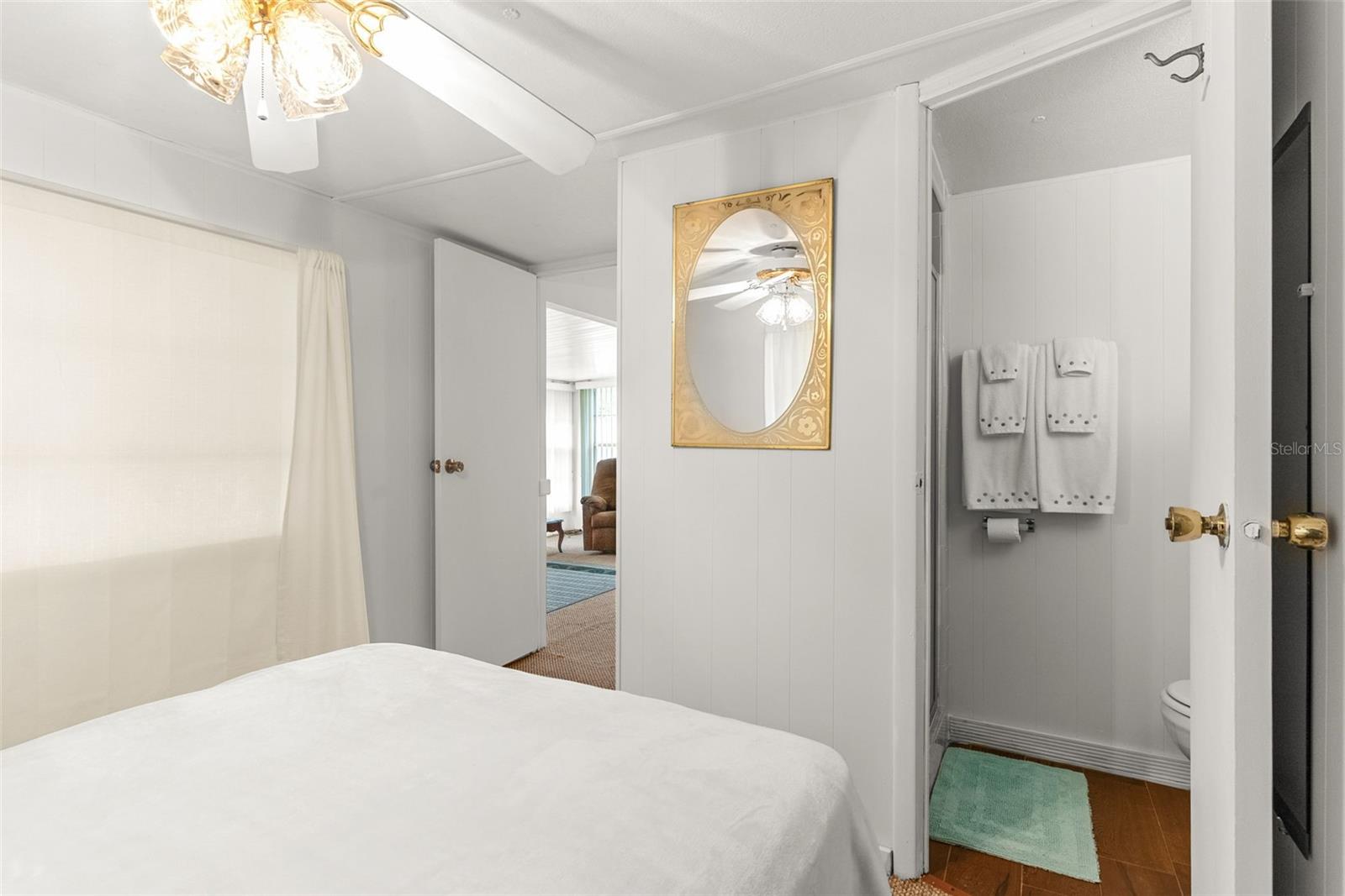 TB8421515 Property Photo