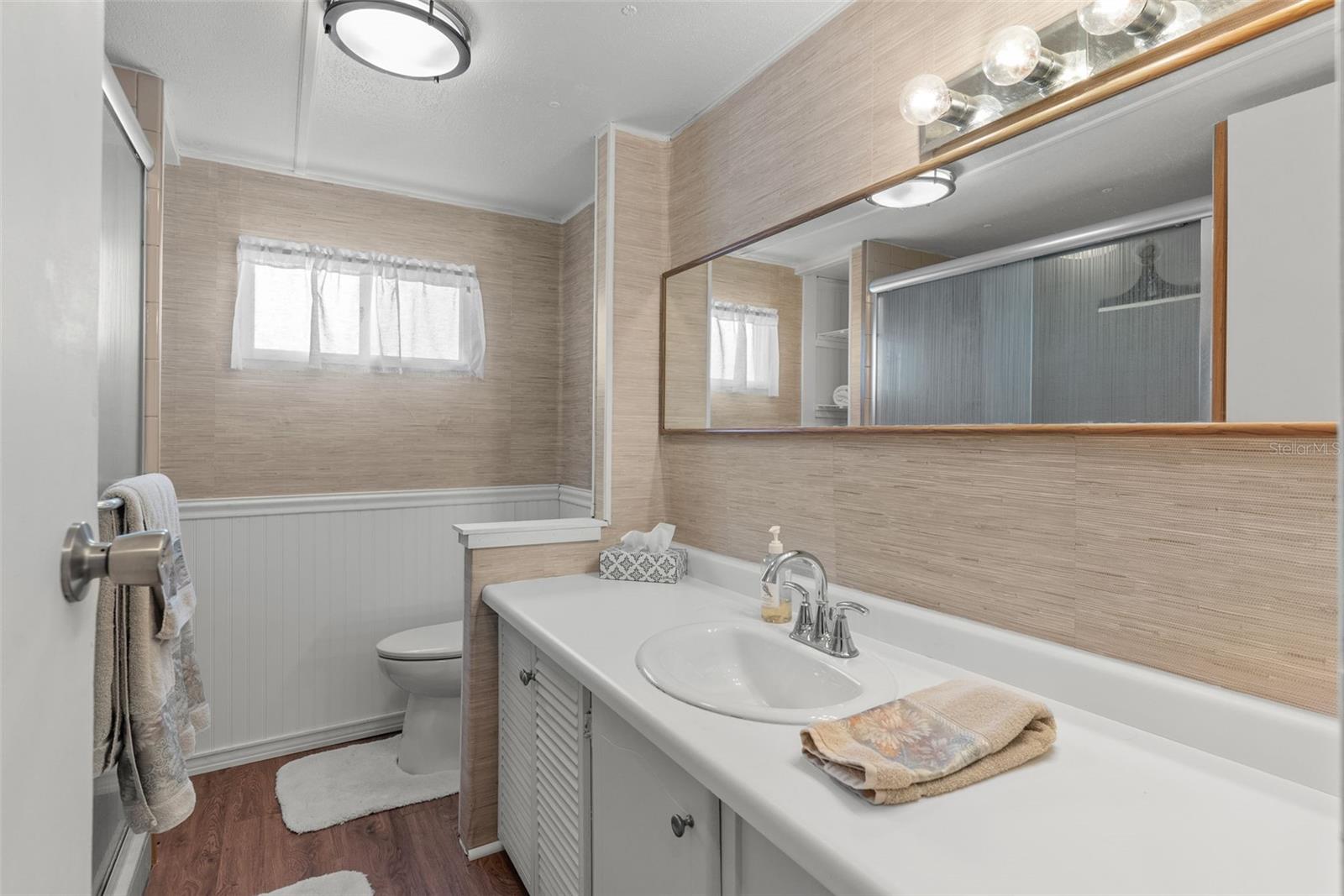 TB8421515 Property Photo