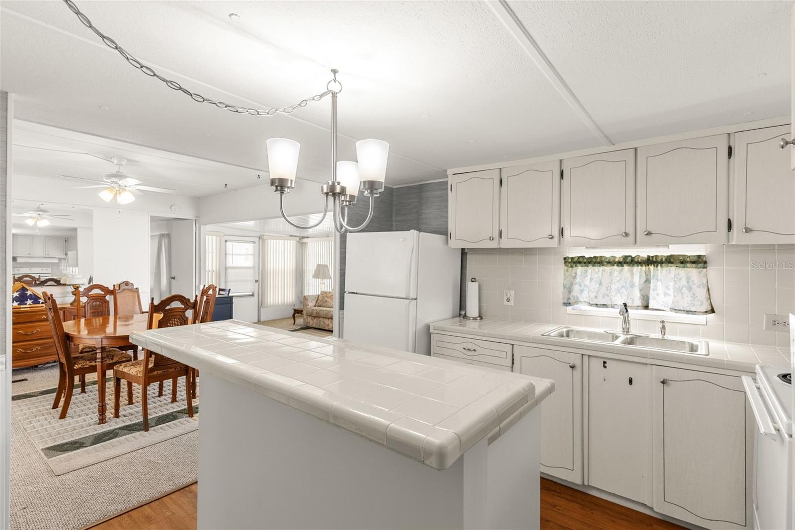 TB8421515 Property Photo