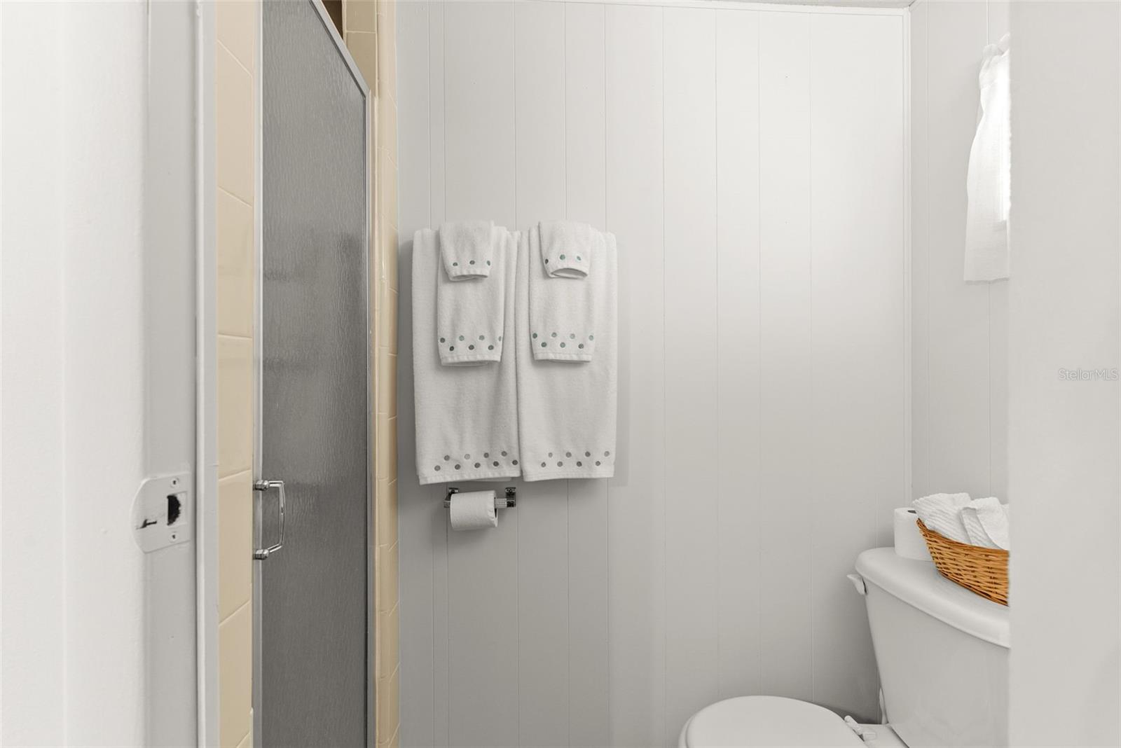 TB8421515 Property Photo