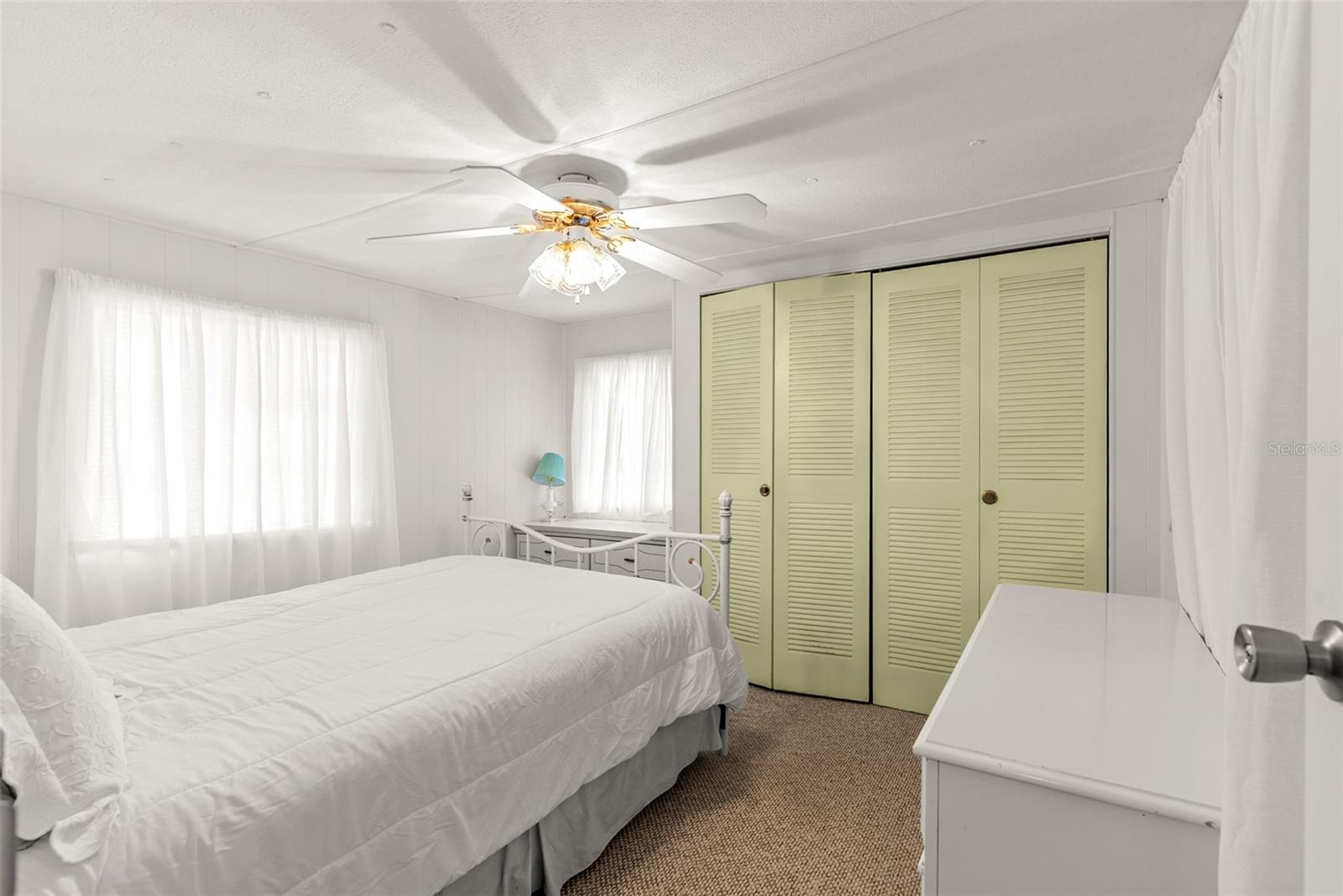 TB8421515 Property Photo