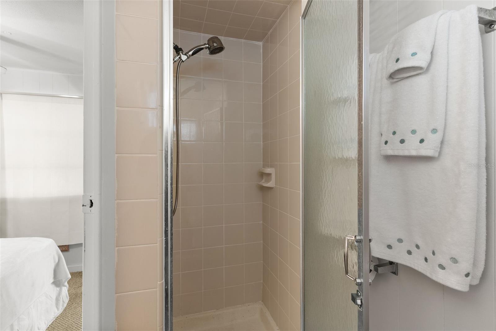 TB8421515 Property Photo