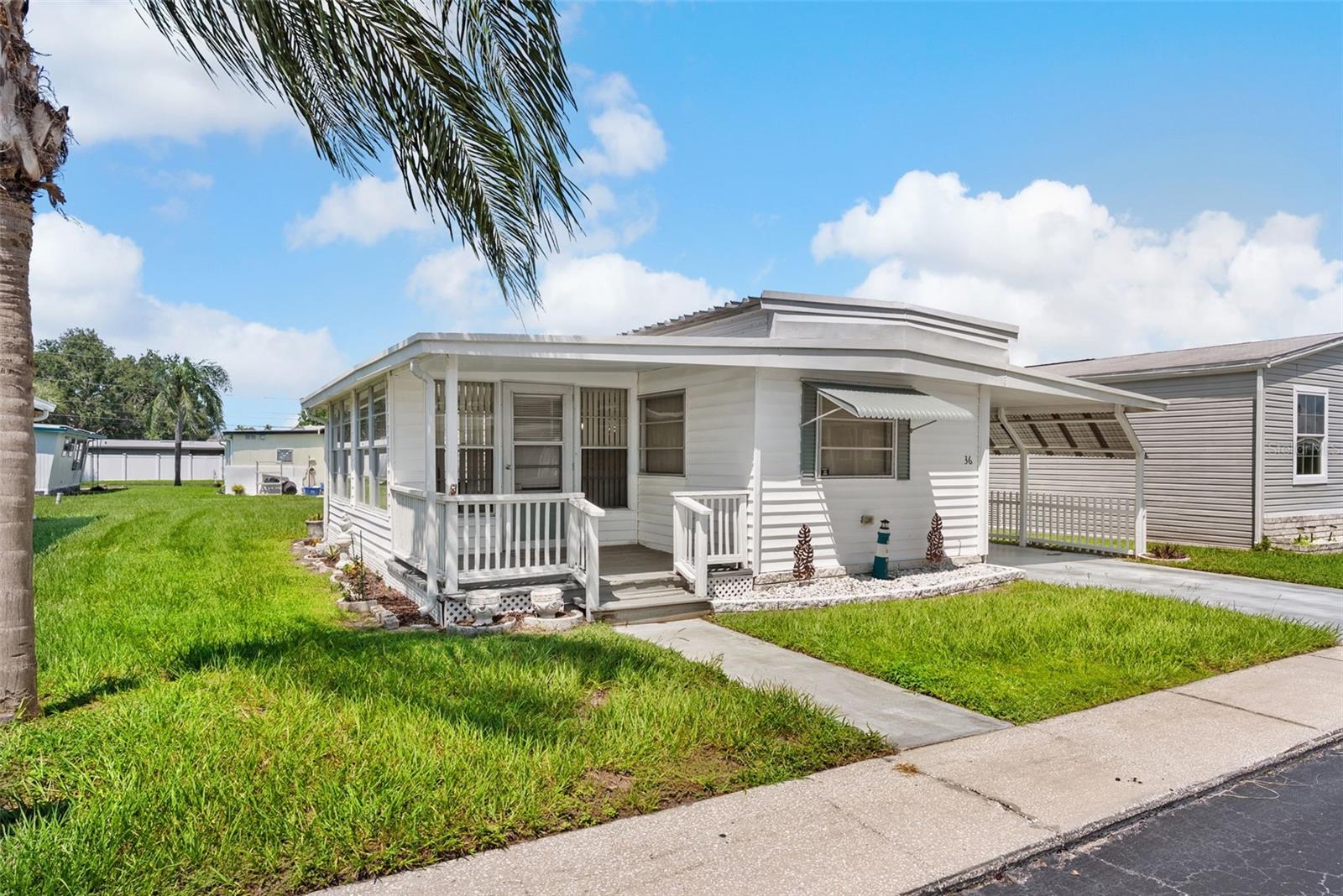 TB8421515 Property Photo