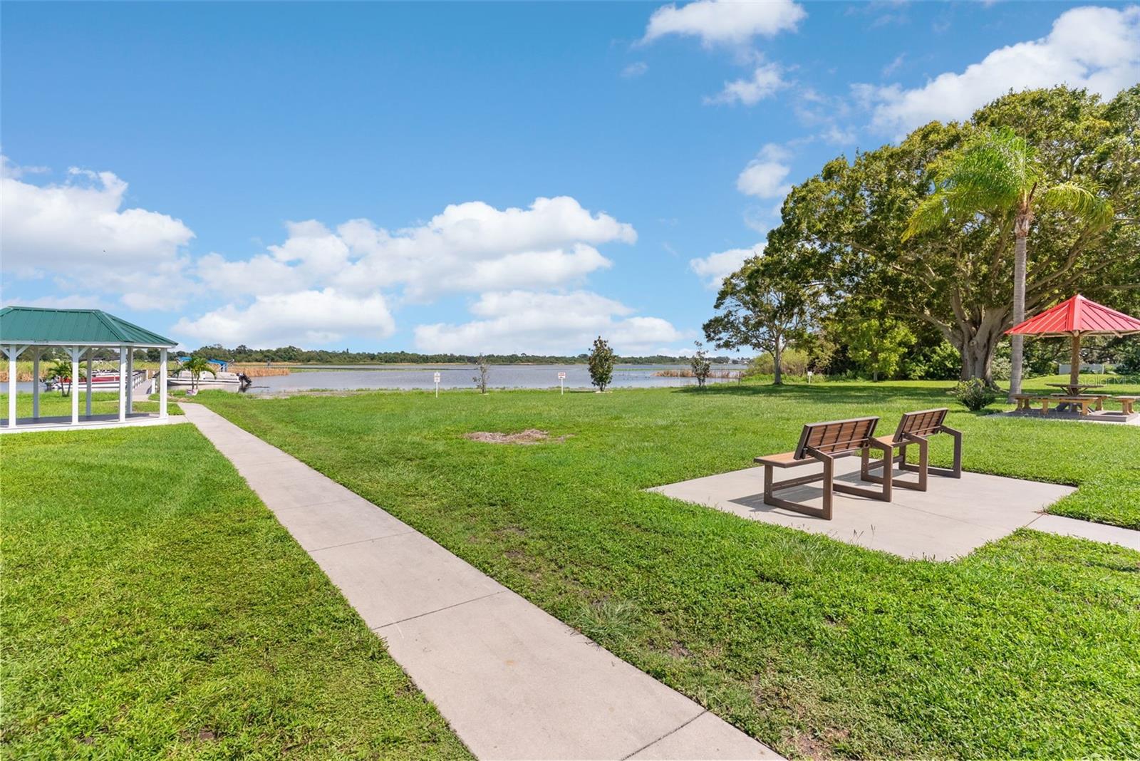 TB8421515 Property Photo