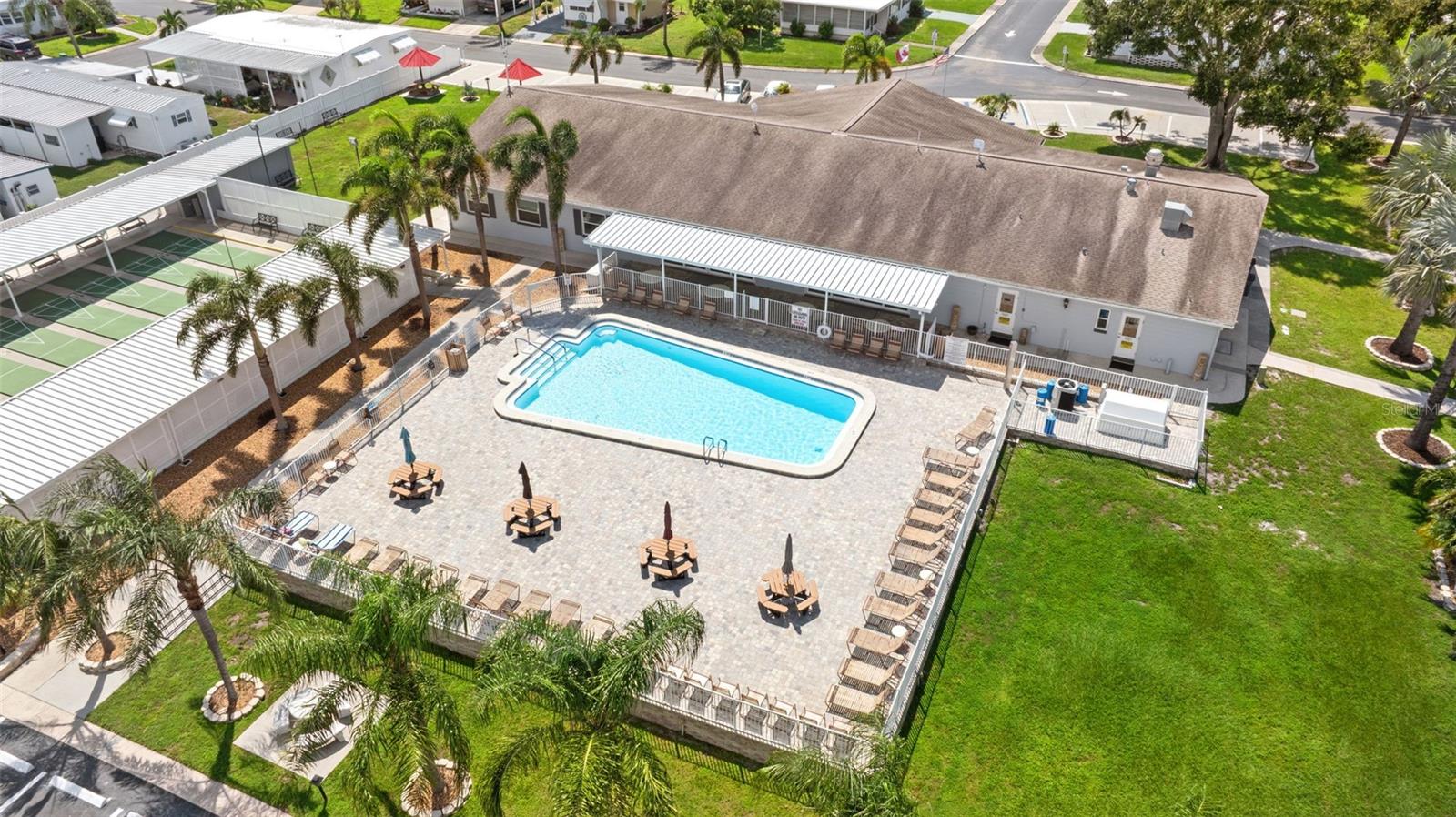 TB8421515 Property Photo