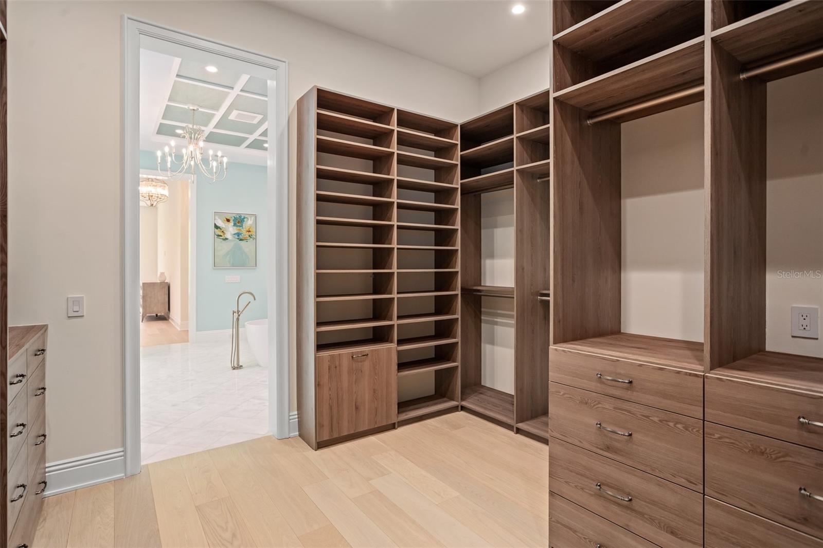 O6339148 Property Photo