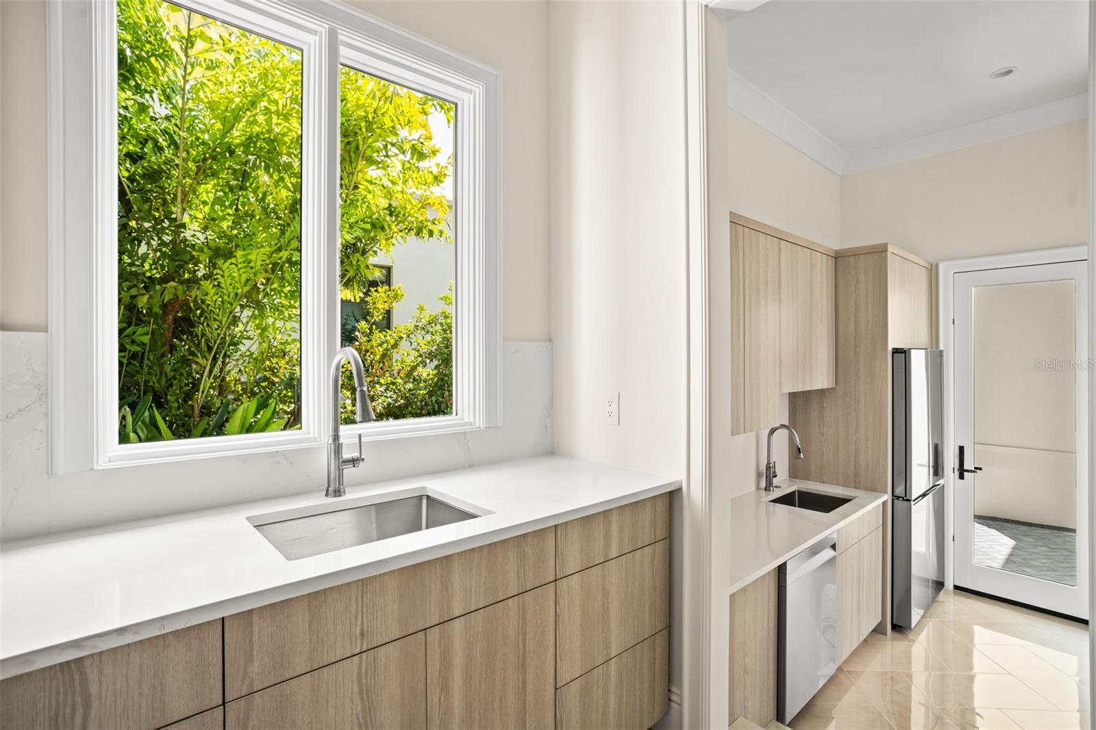 O6339148 Property Photo