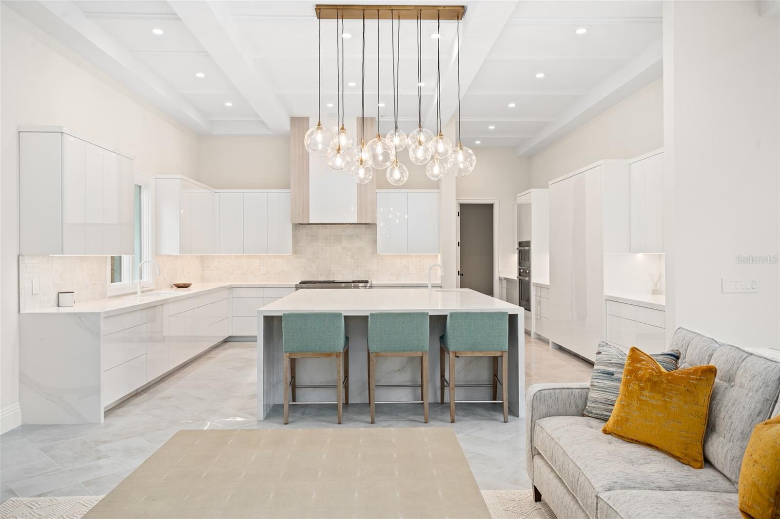 O6339148 Property Photo