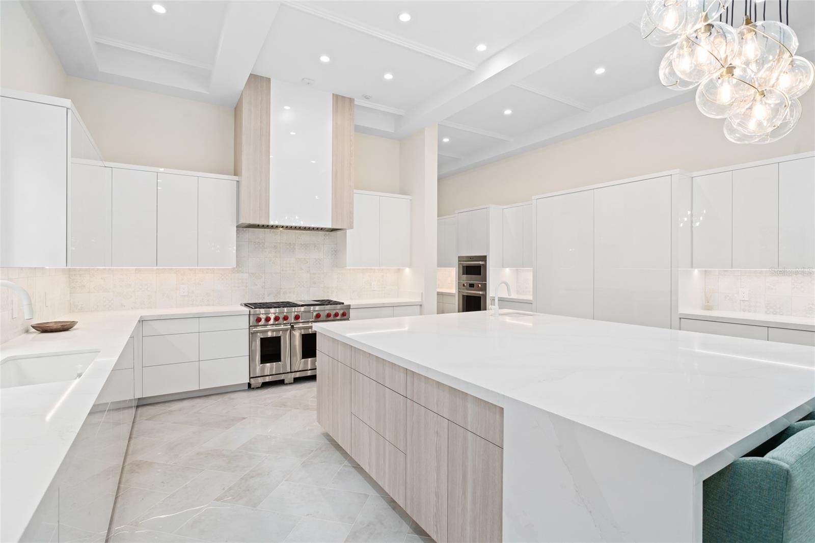 O6339148 Property Photo