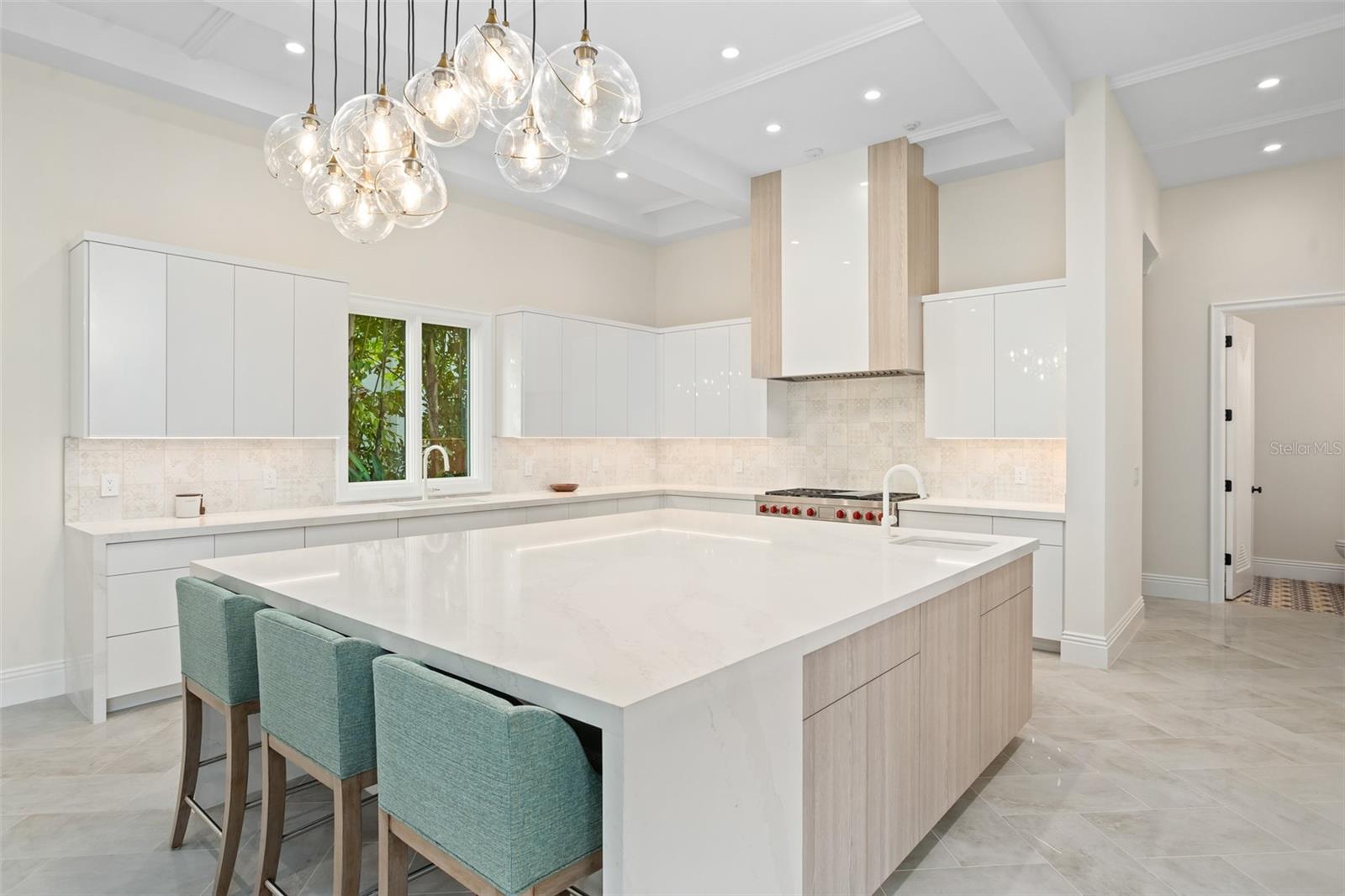 O6339148 Property Photo