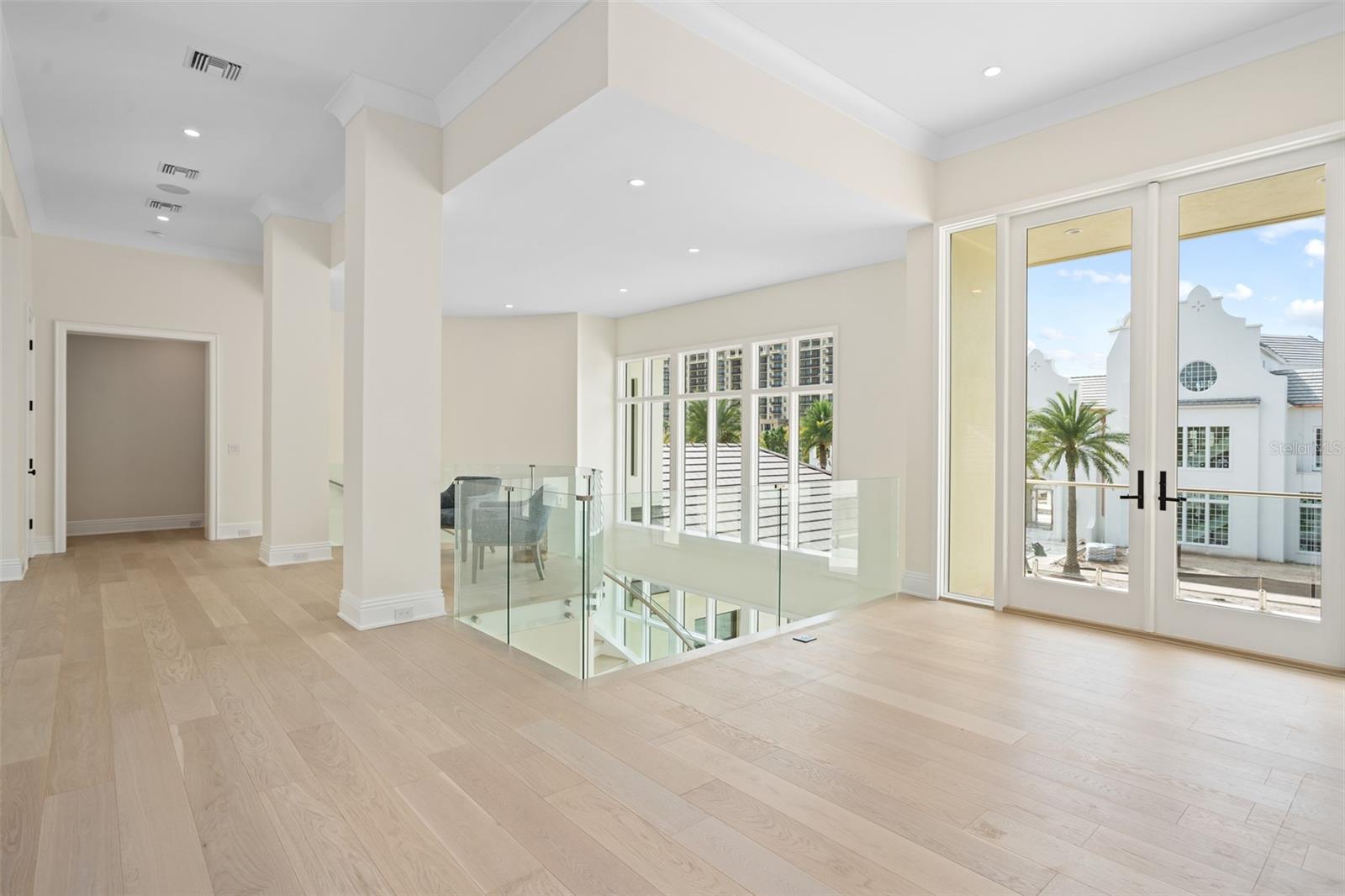 O6339148 Property Photo