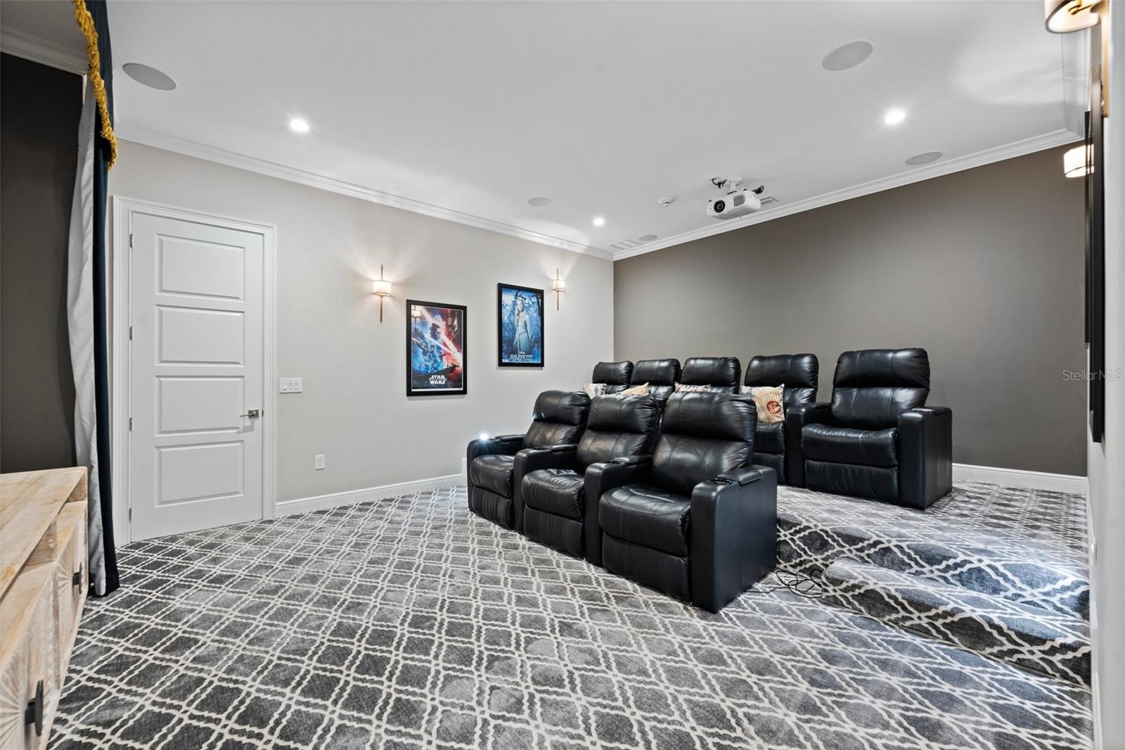 O6339149 Property Photo