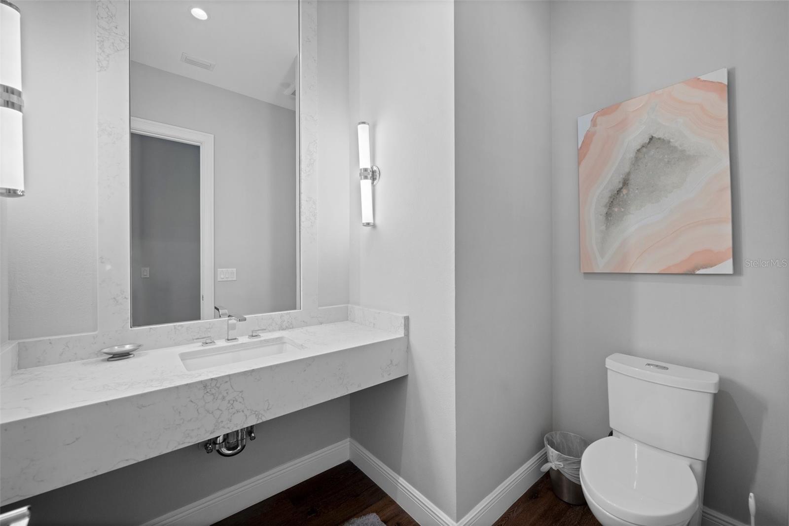 O6339149 Property Photo