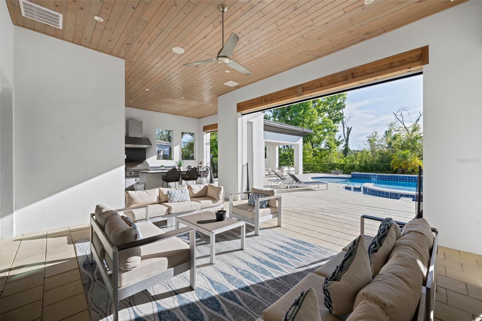 O6339149 Property Photo