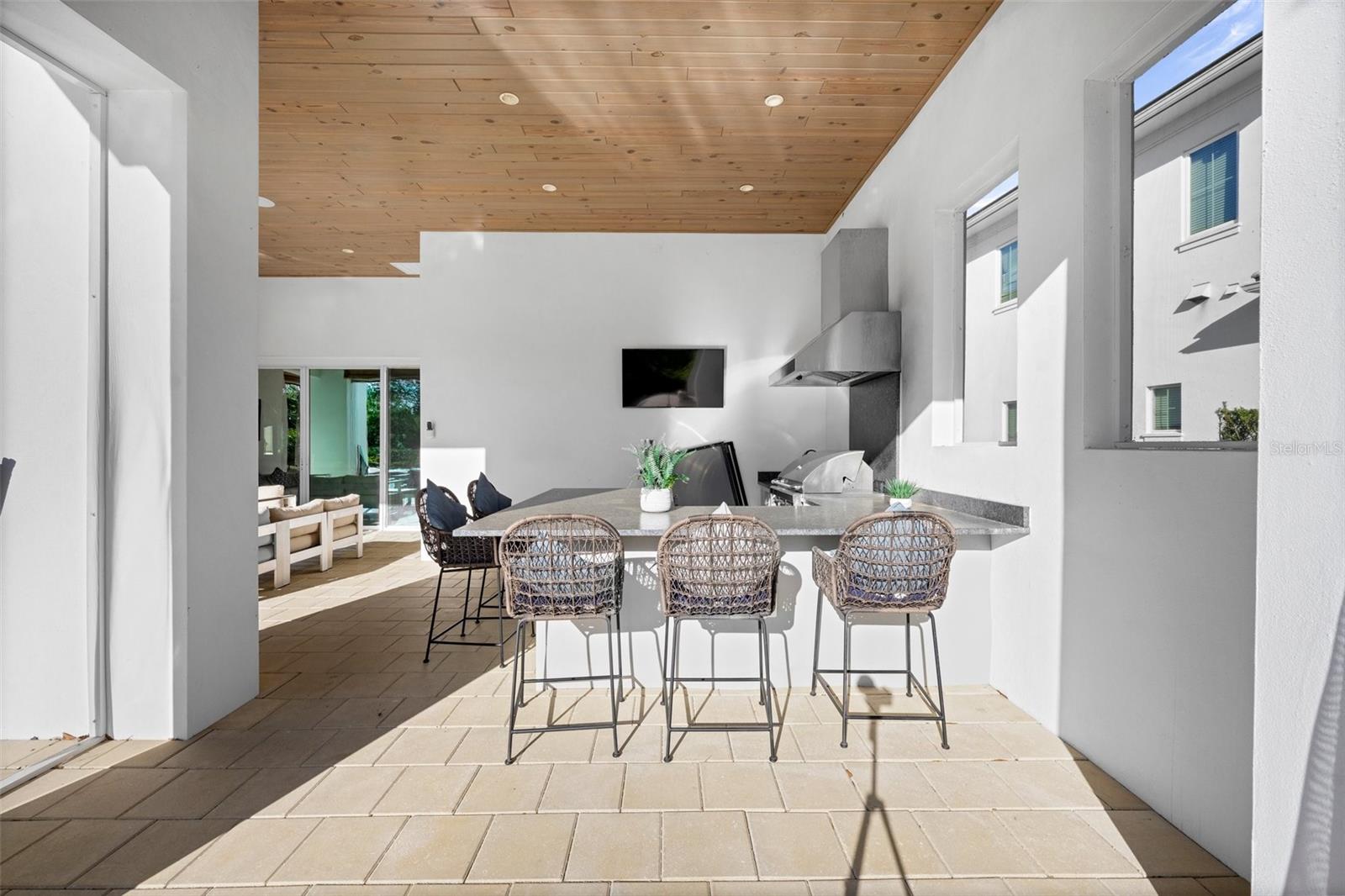 O6339149 Property Photo