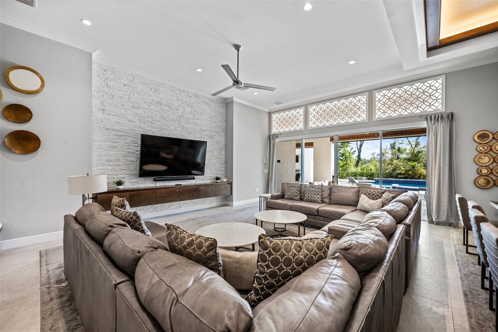 O6339149 Property Photo