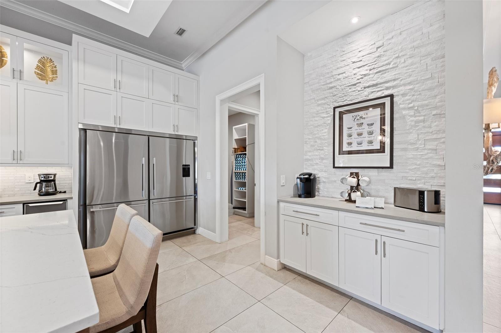 O6339149 Property Photo