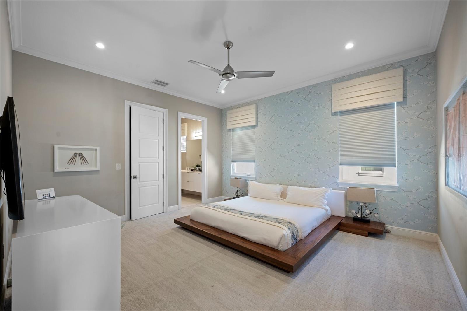 O6339149 Property Photo