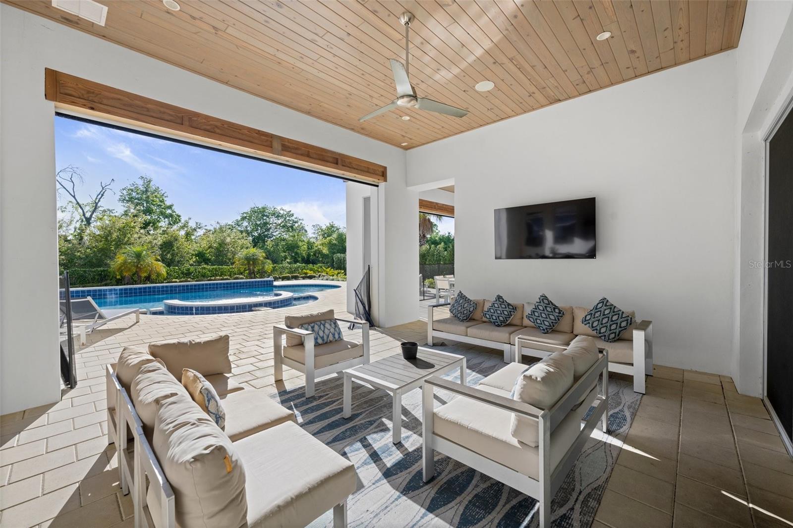 O6339149 Property Photo