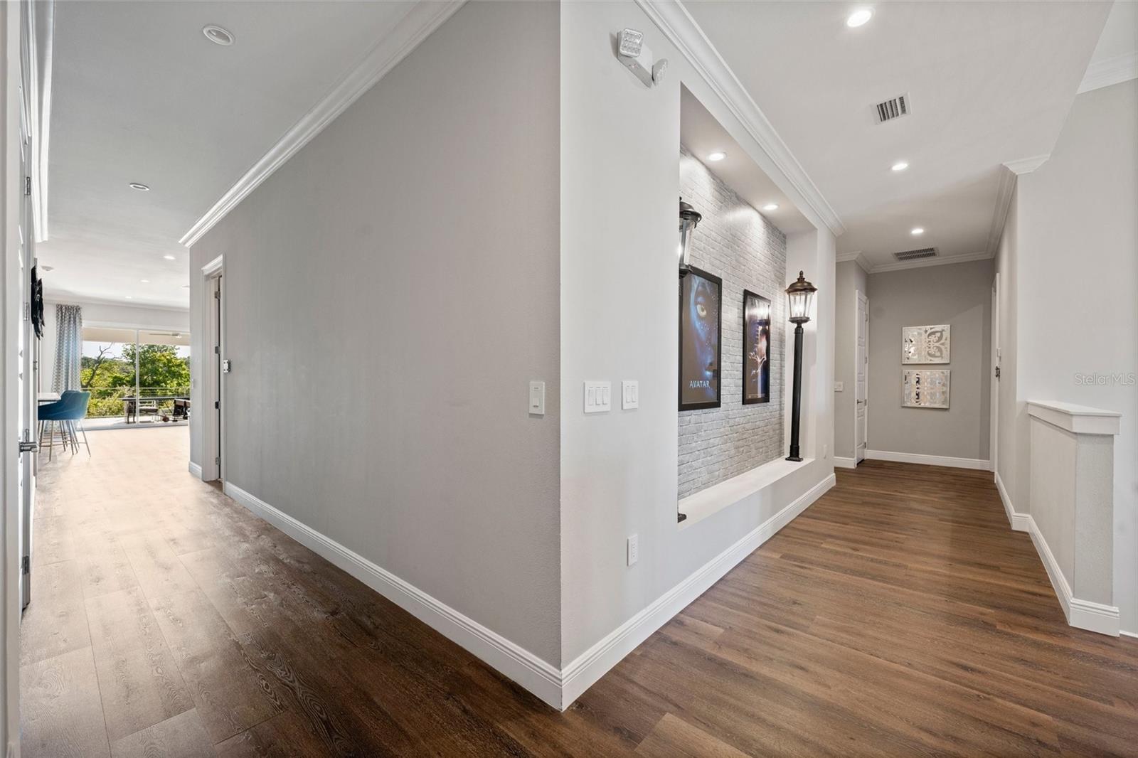 O6339149 Property Photo