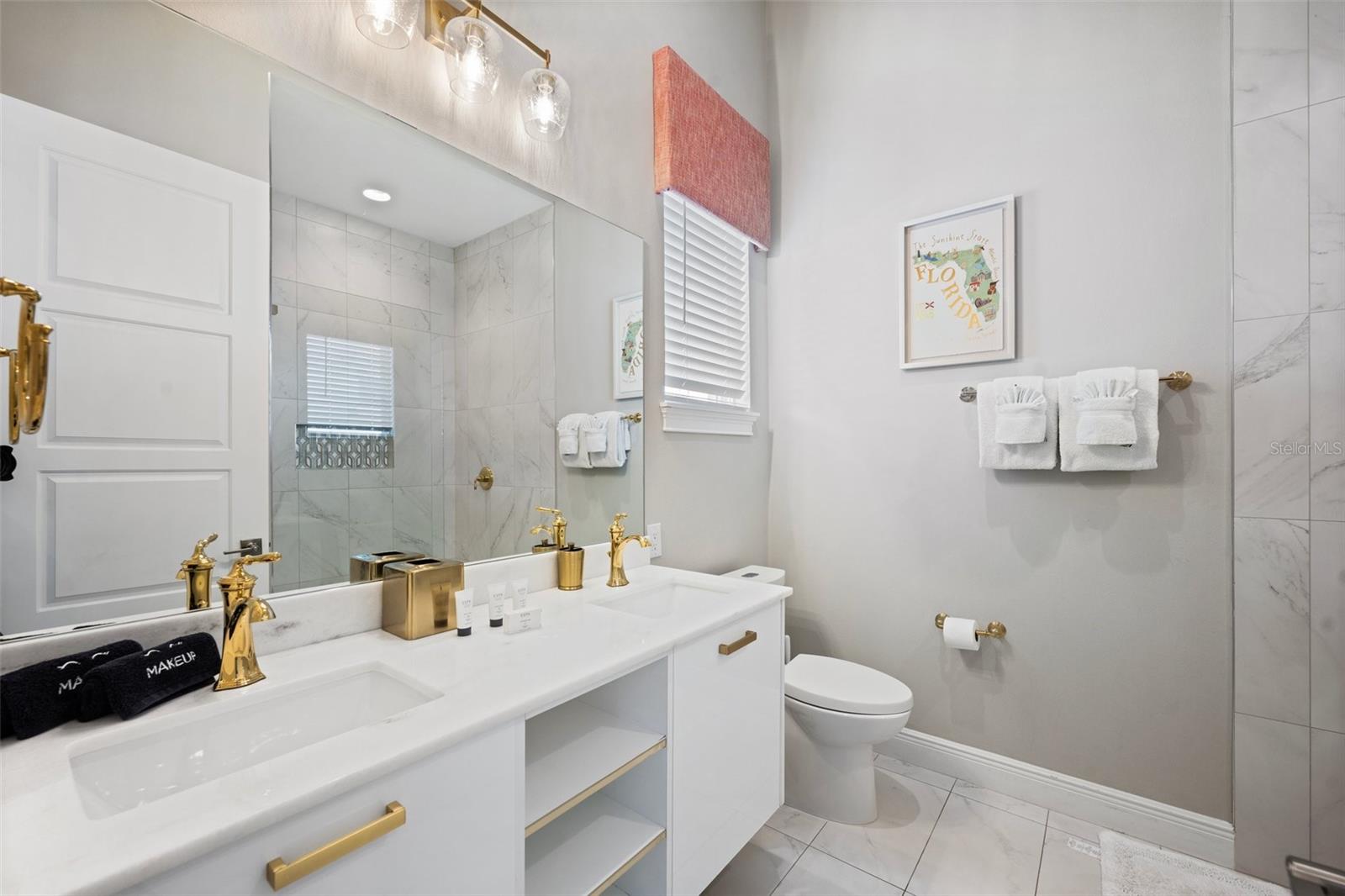 O6339149 Property Photo