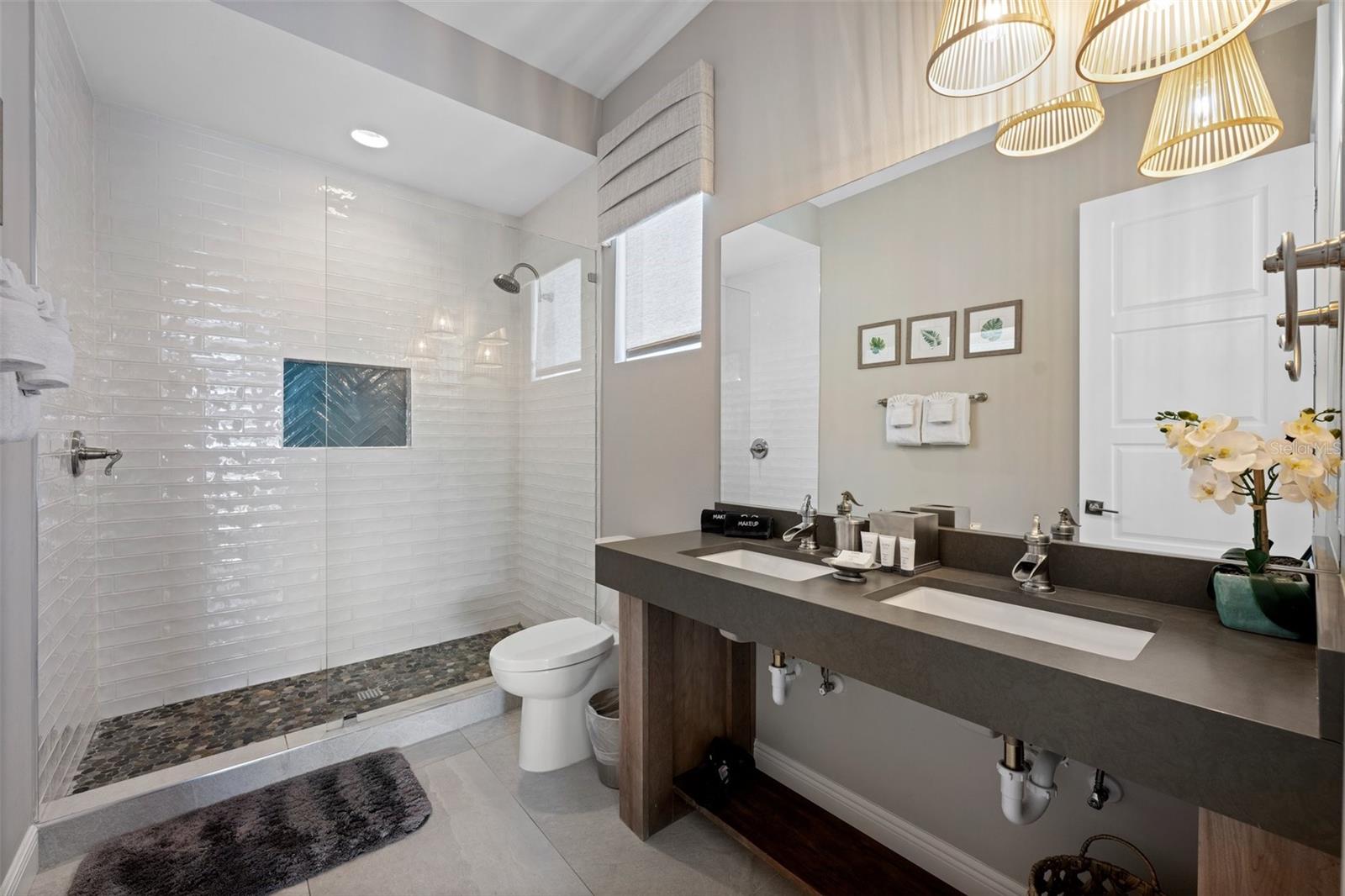 O6339149 Property Photo