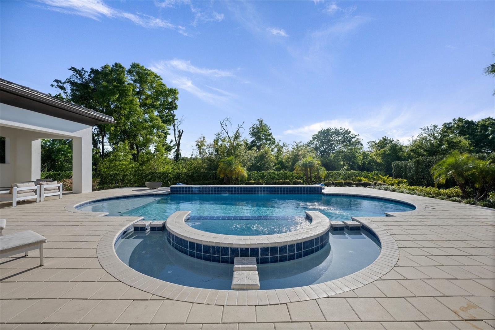 O6339149 Property Photo