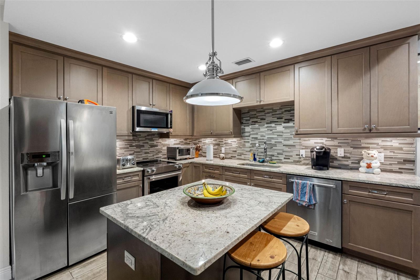 TB8421610 Property Photo