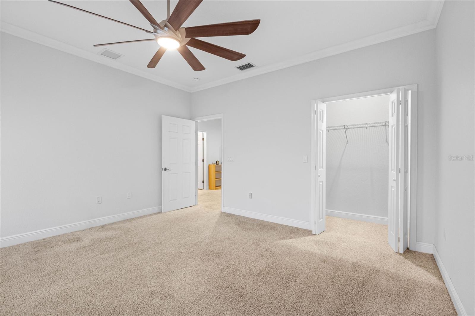 TB8421610 Property Photo