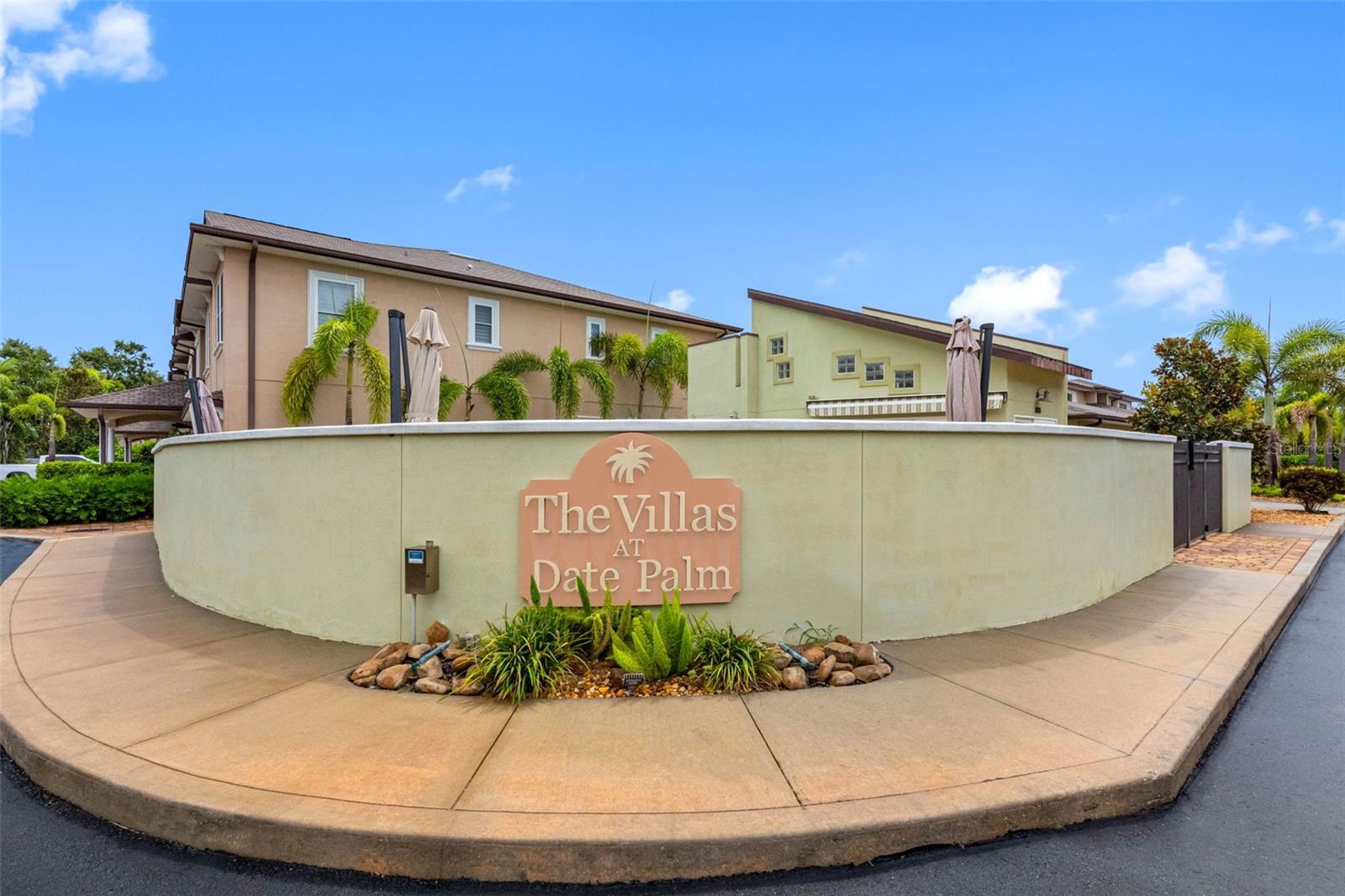 TB8421610 Property Photo