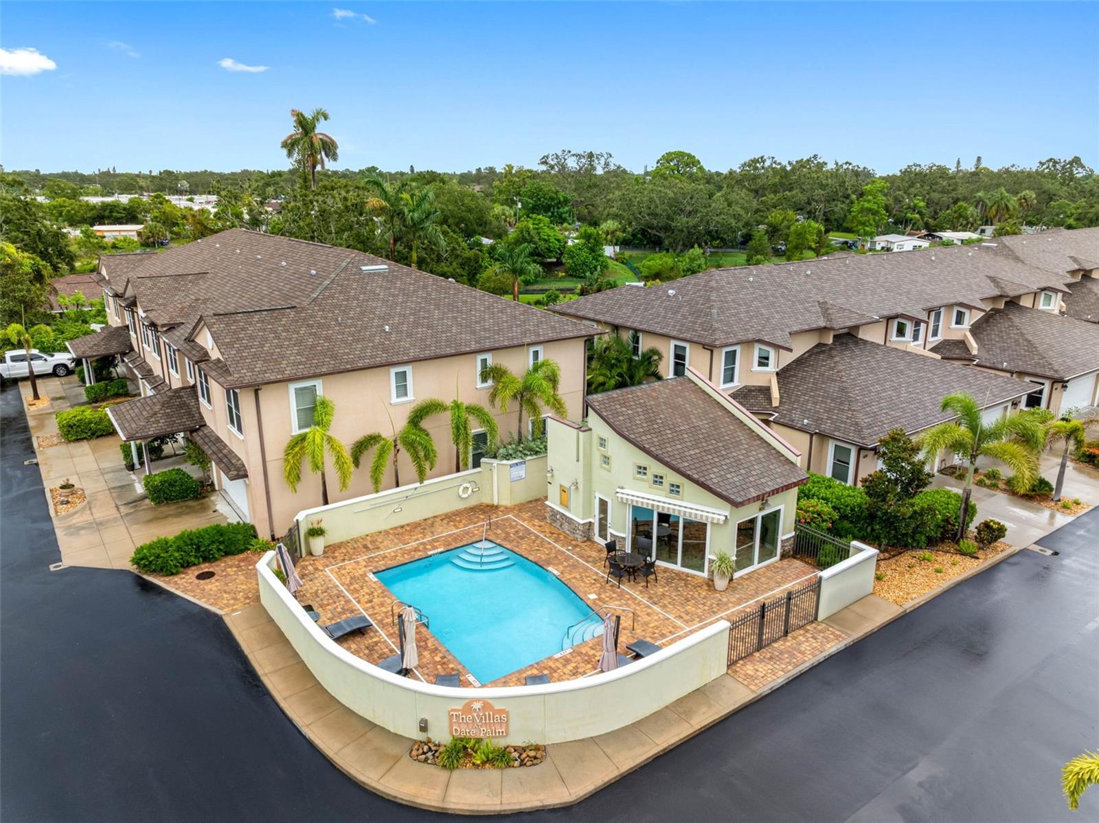 TB8421610 Property Photo