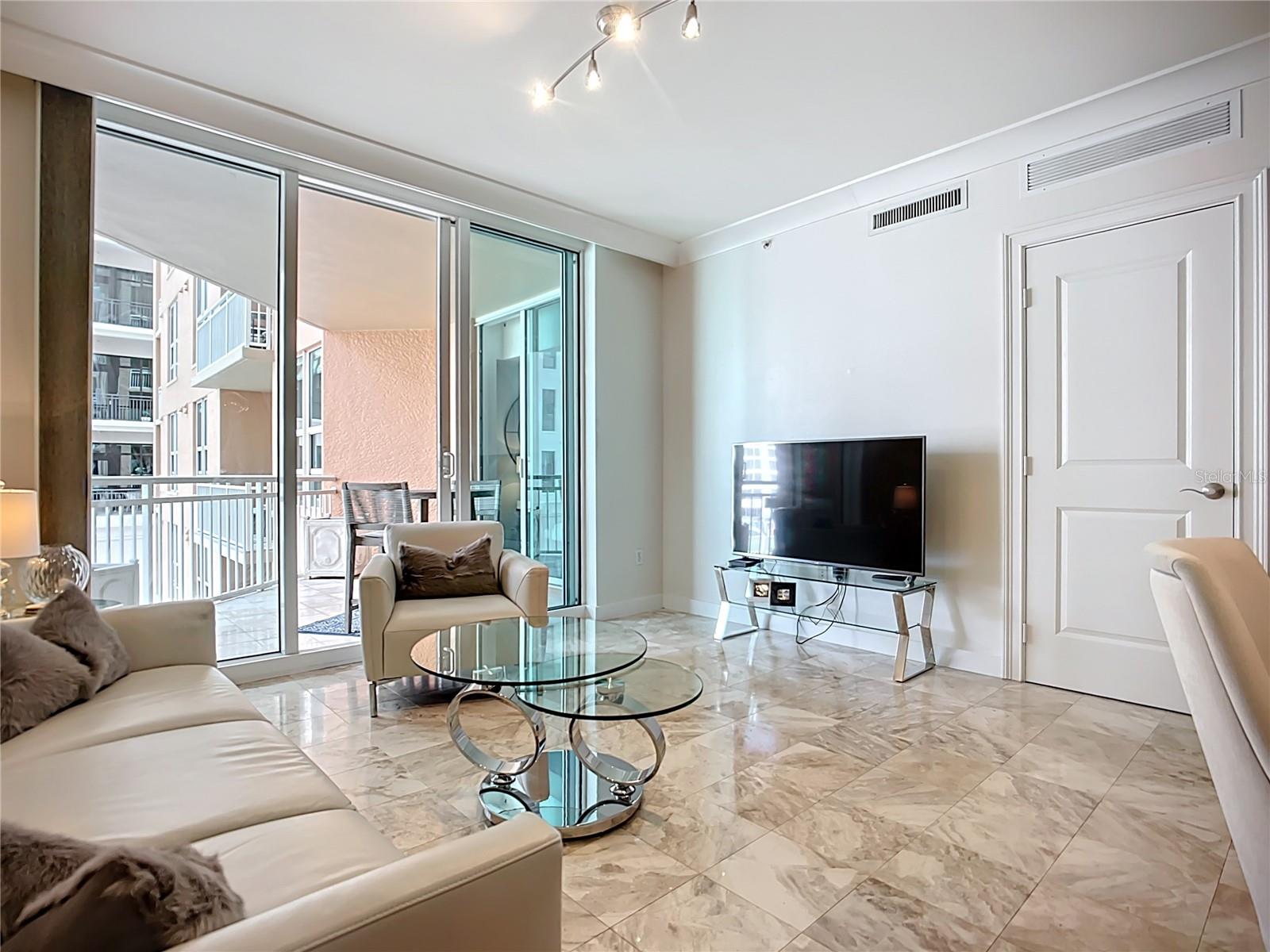 A4663308 Property Photo