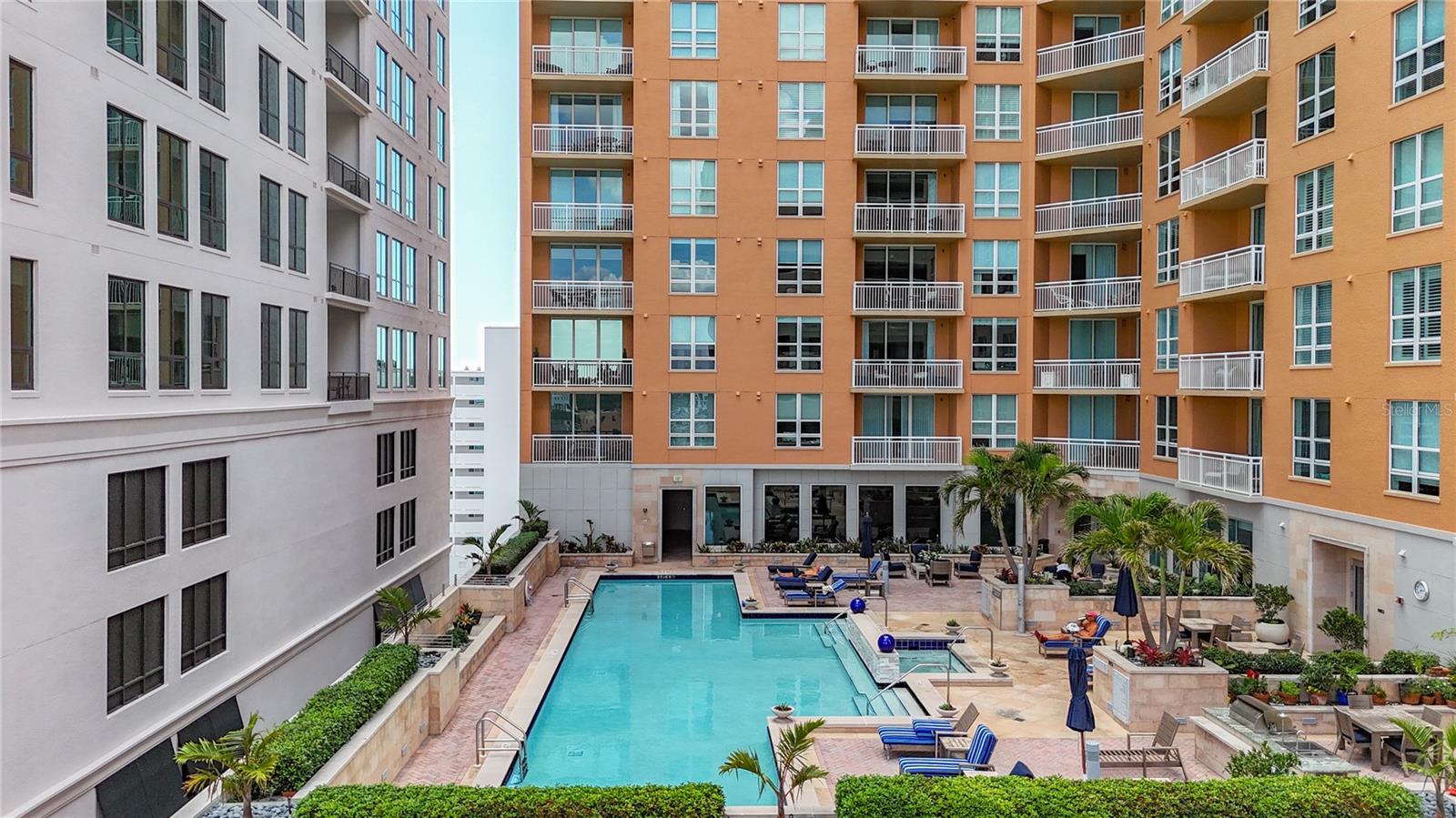 A4663308 Property Photo