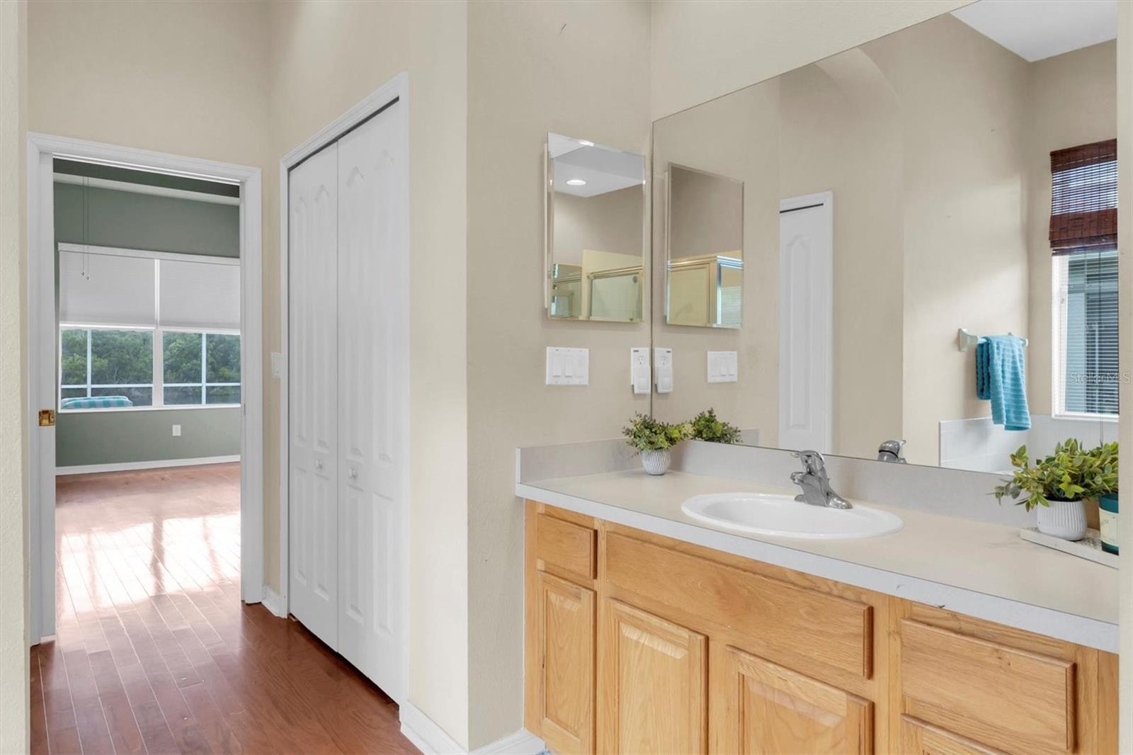 owners his/hers sinks