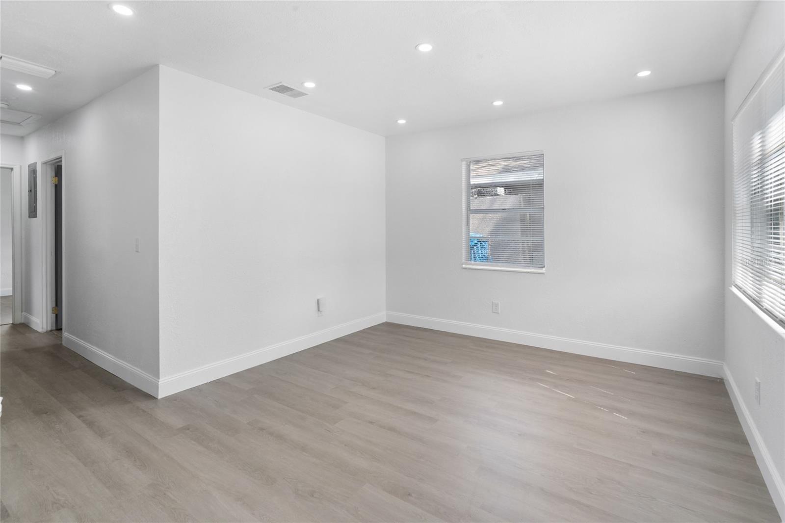 4404 N TROY ST, TAMPA, FL, 33610